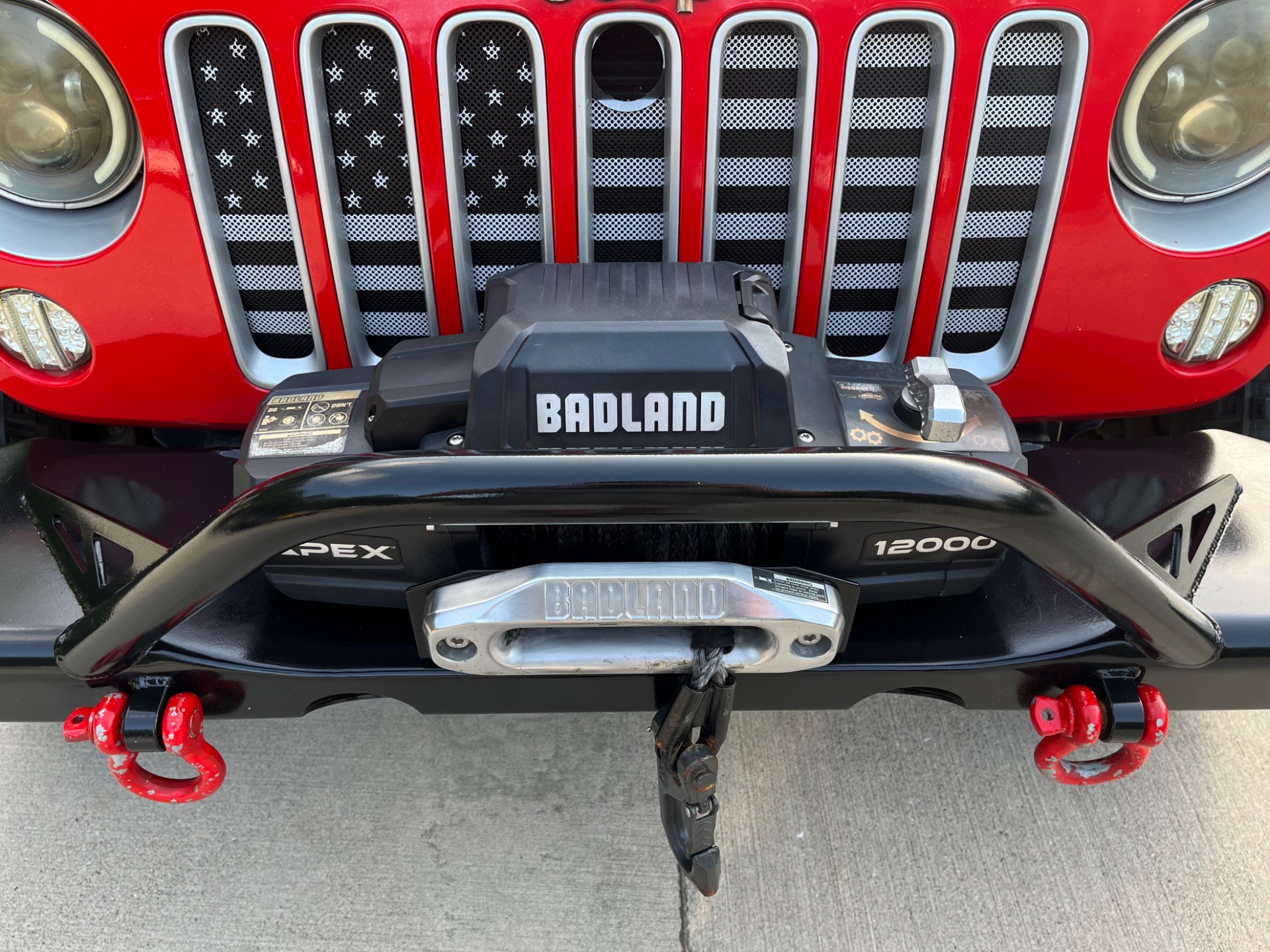 Used-2016-Jeep-Wrangler-Unlimited-Sahara (2)