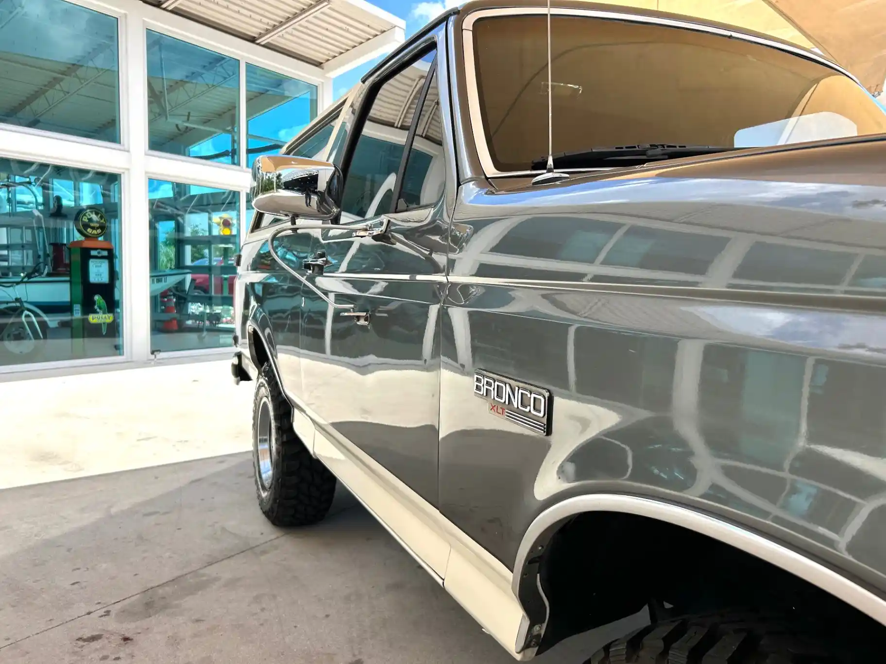 bricknose-ford-bronco-eddie-bauer-for-sale-33