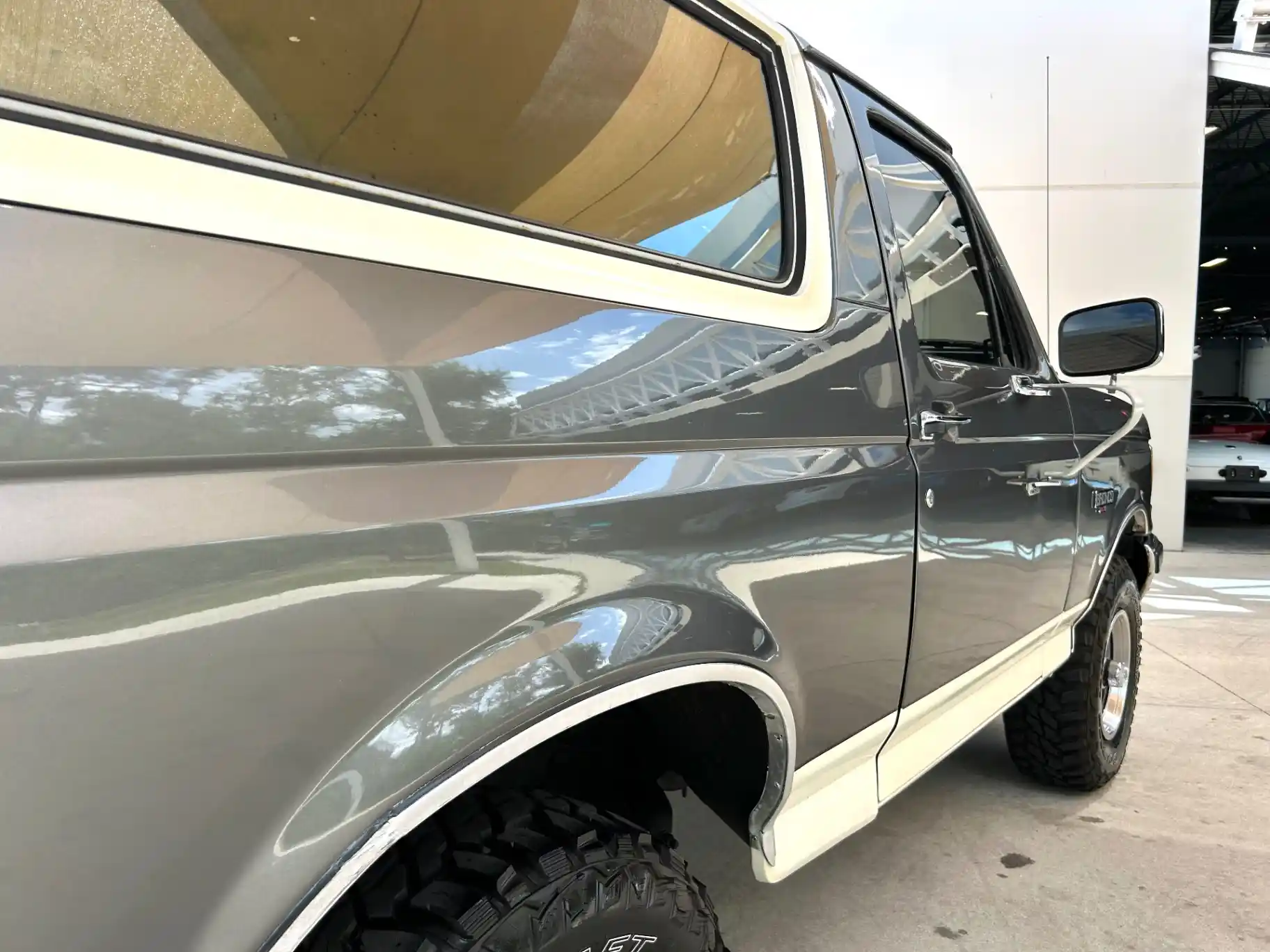 bricknose-ford-bronco-eddie-bauer-for-sale-42