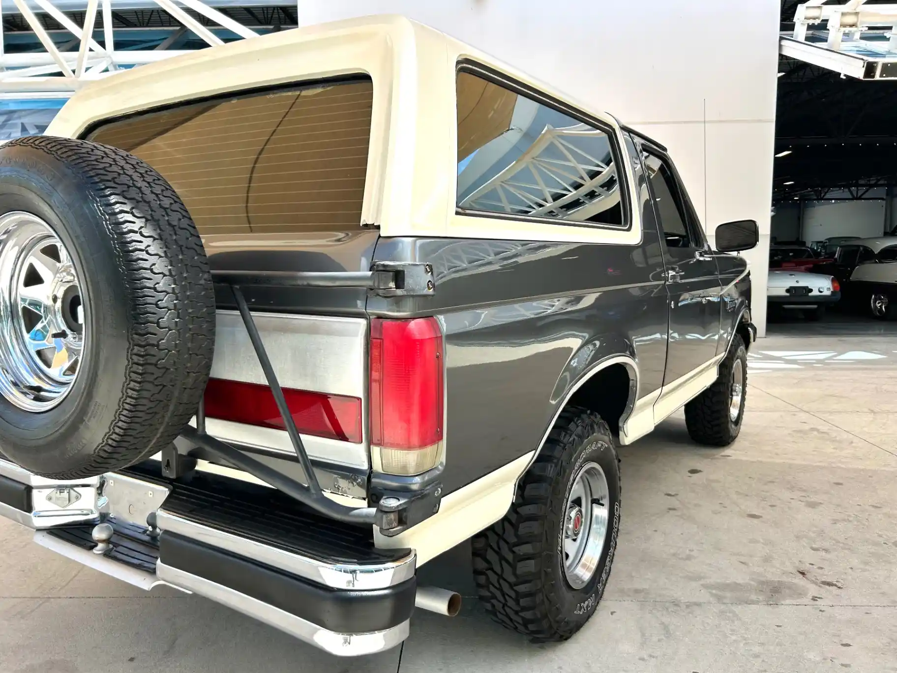 bricknose-ford-bronco-eddie-bauer-for-sale-8