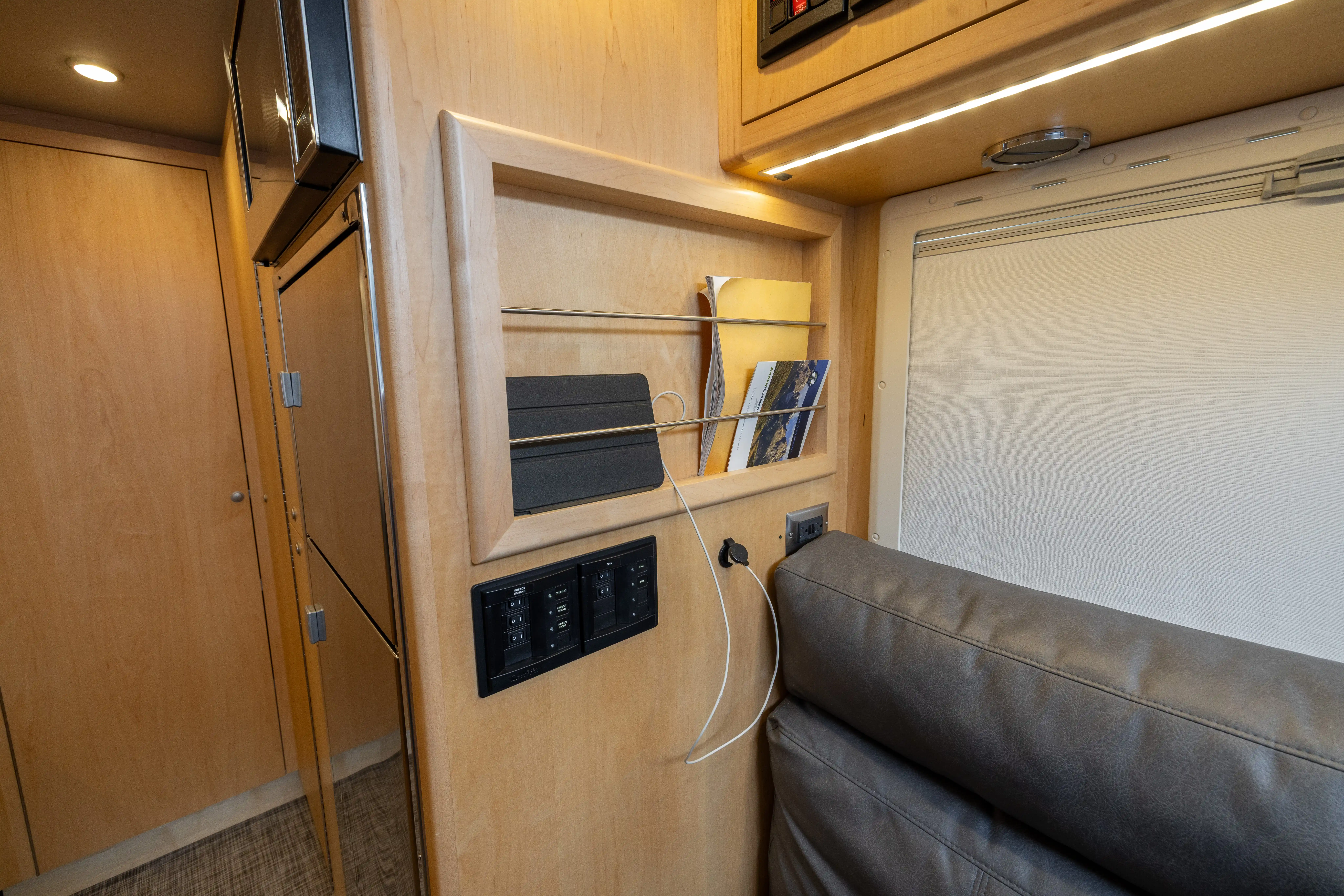 earthroamer-pre-roamed-157-for-sale-06