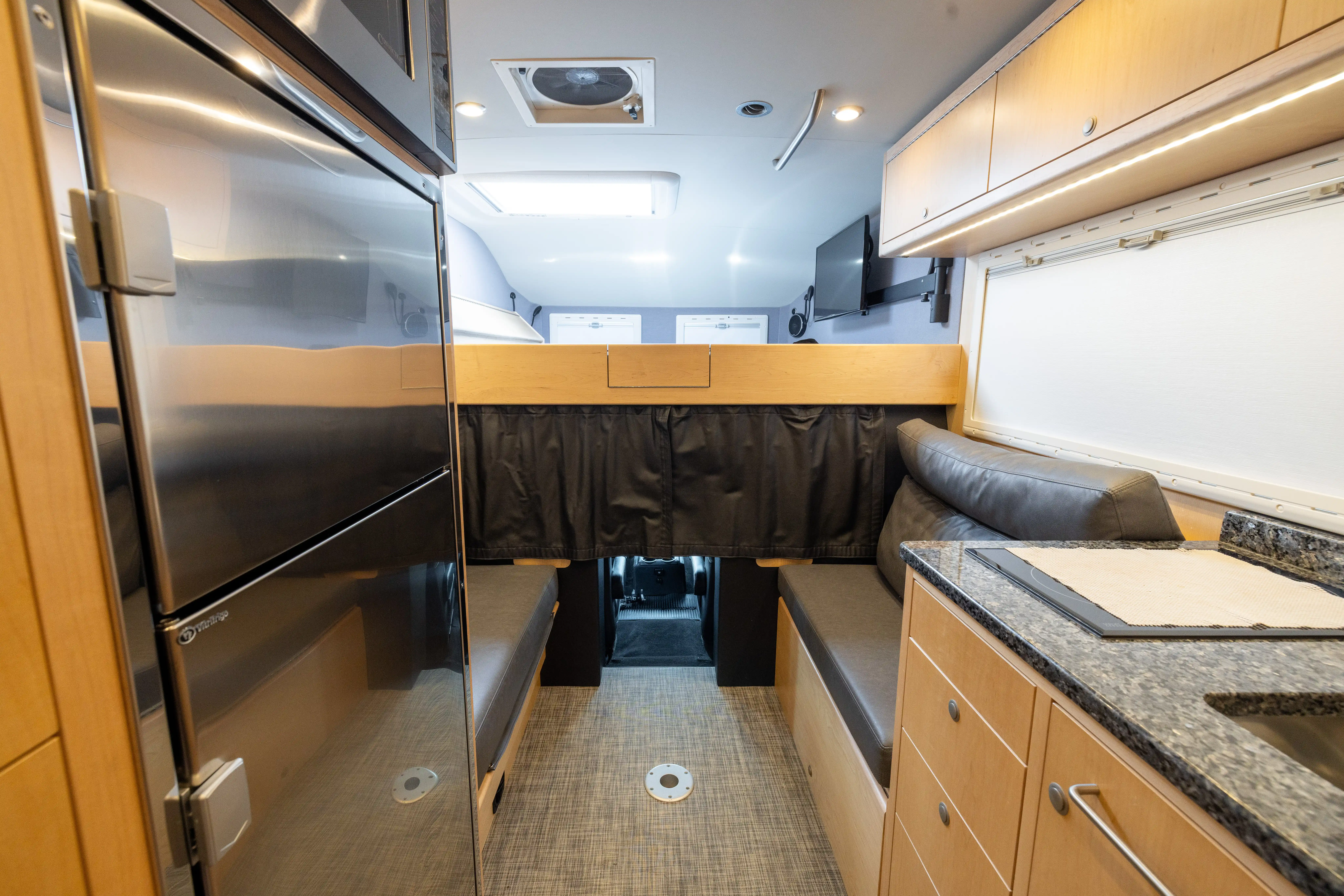 earthroamer-pre-roamed-157-for-sale-25