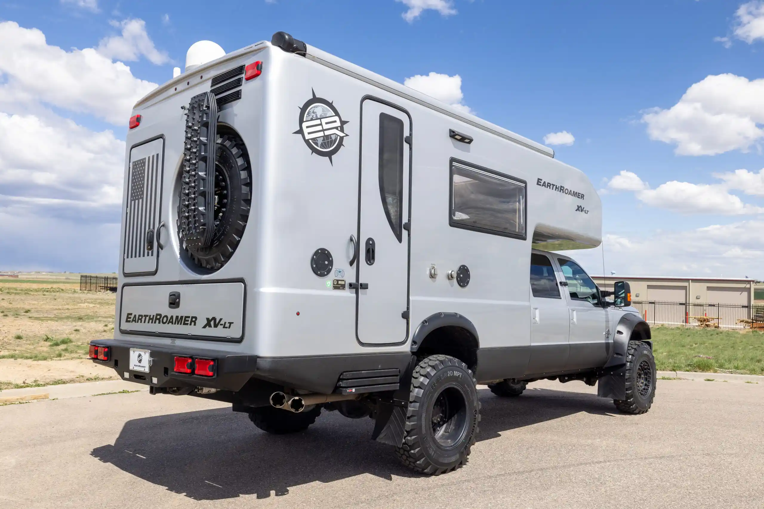 earthroamer-pre-roamed-157-for-sale-35