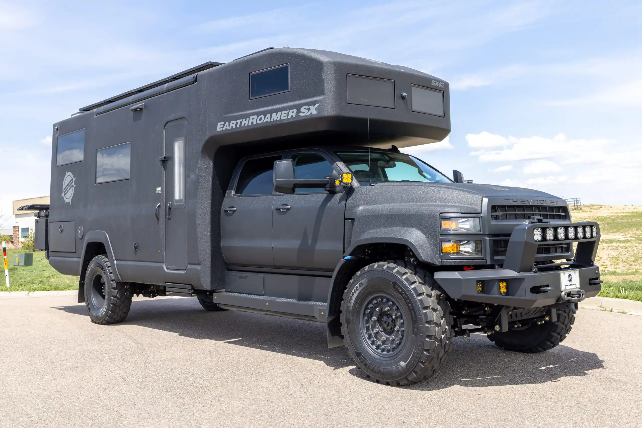 earthroamer-pre-roamed-sx-022-01