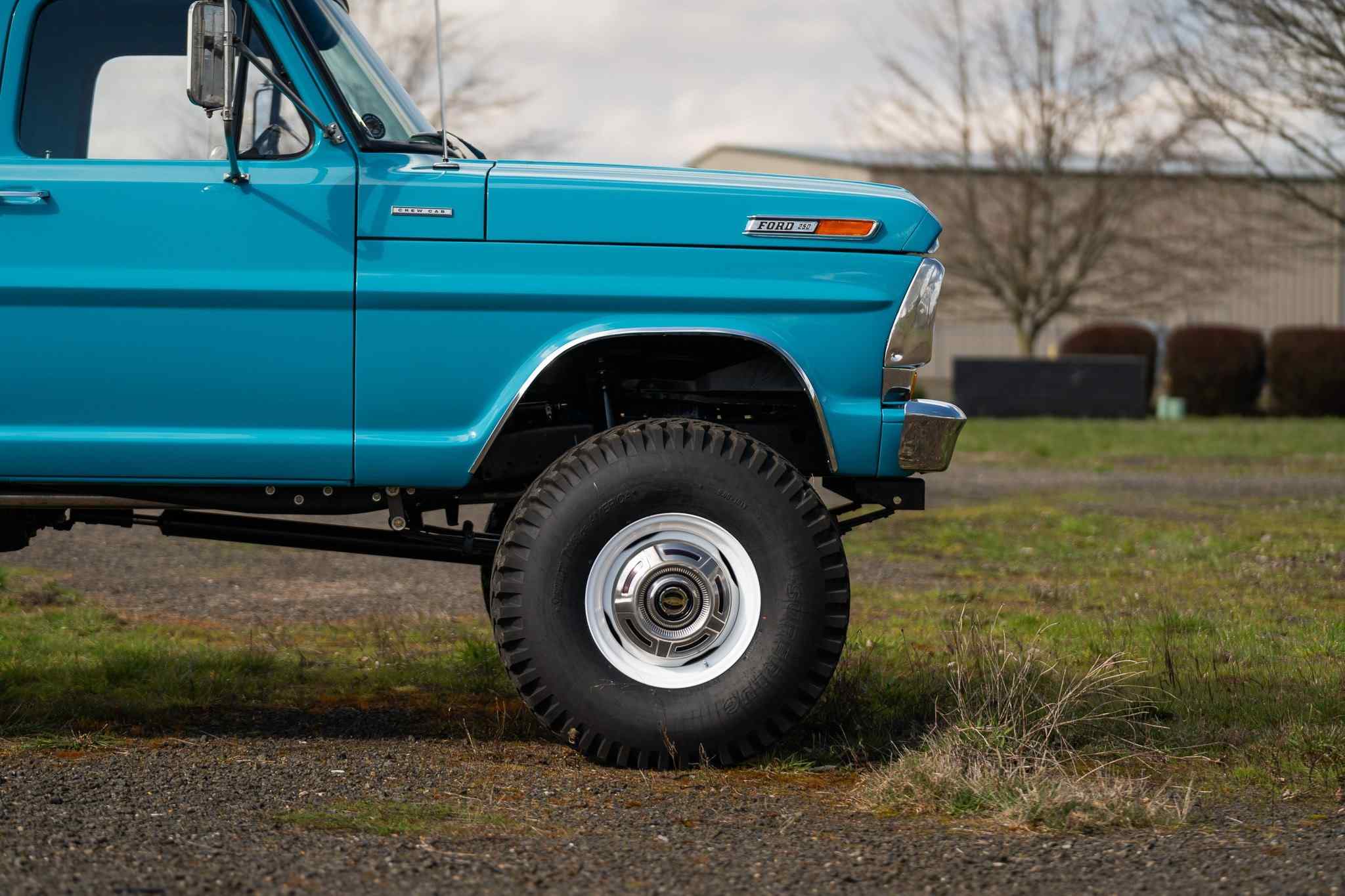 highline-1969-ford-f250-crew-cab-highboy-for-sale-19