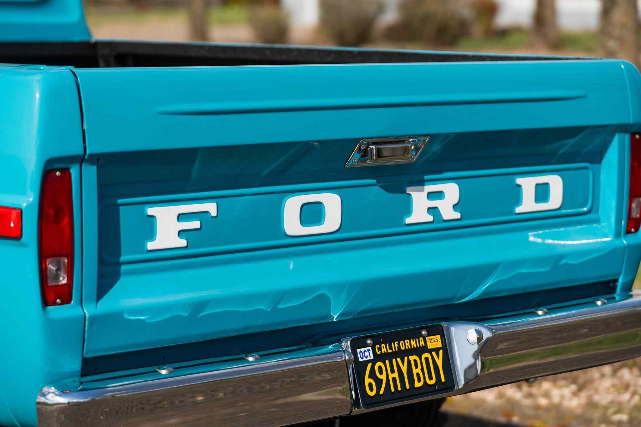highline-1969-ford-f250-crew-cab-highboy-for-sale-25