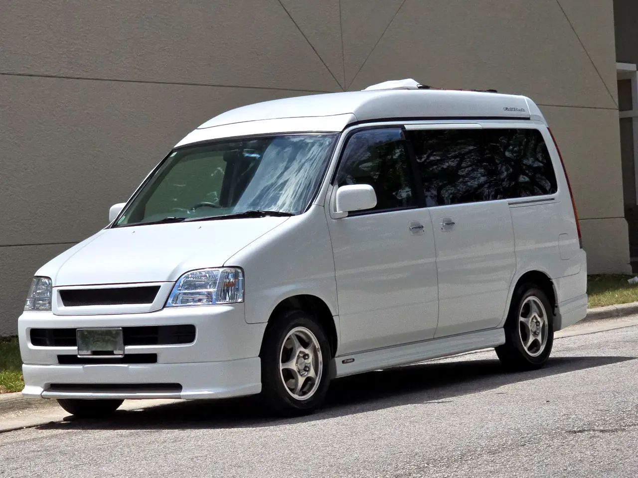 honda-stepwagon-camper-for-sale-03