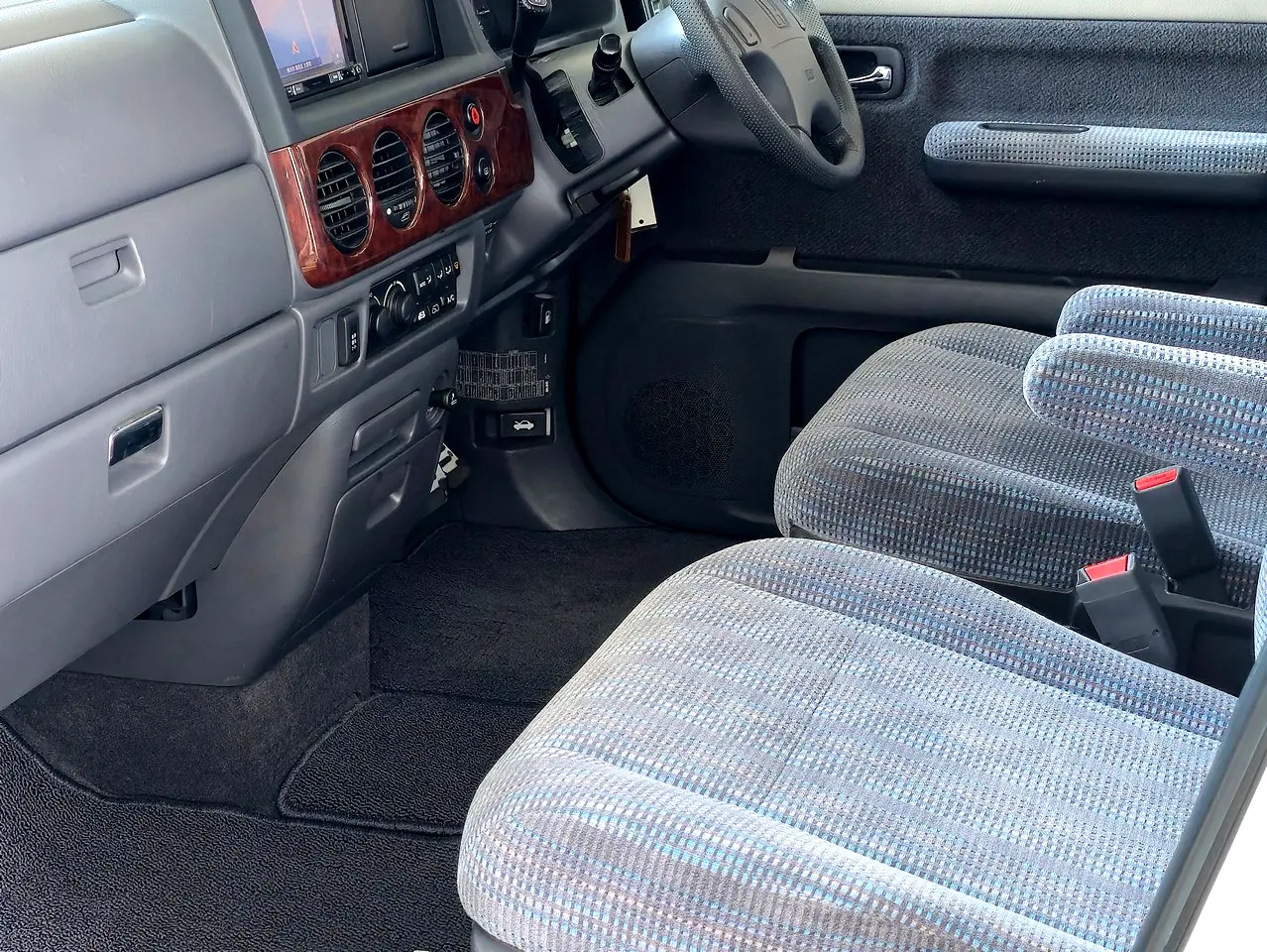 honda-stepwagon-camper-for-sale-16