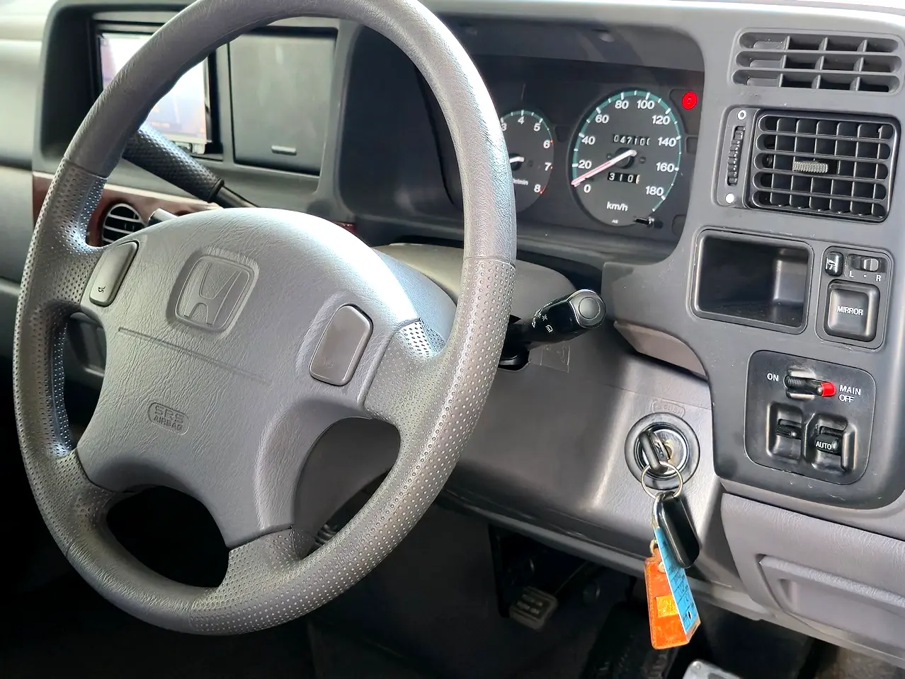 honda-stepwagon-camper-for-sale-18