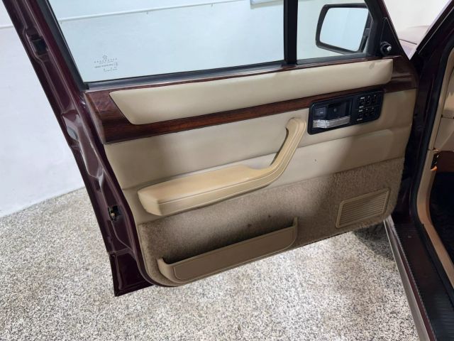 jeep-cherokee-xj-for-sale-24