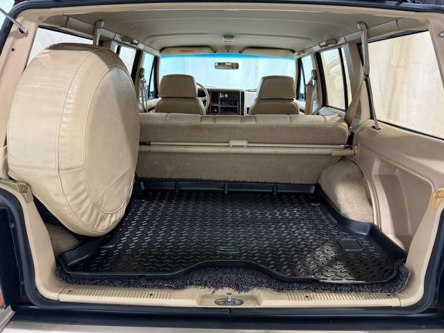 jeep-cherokee-xj-for-sale-33