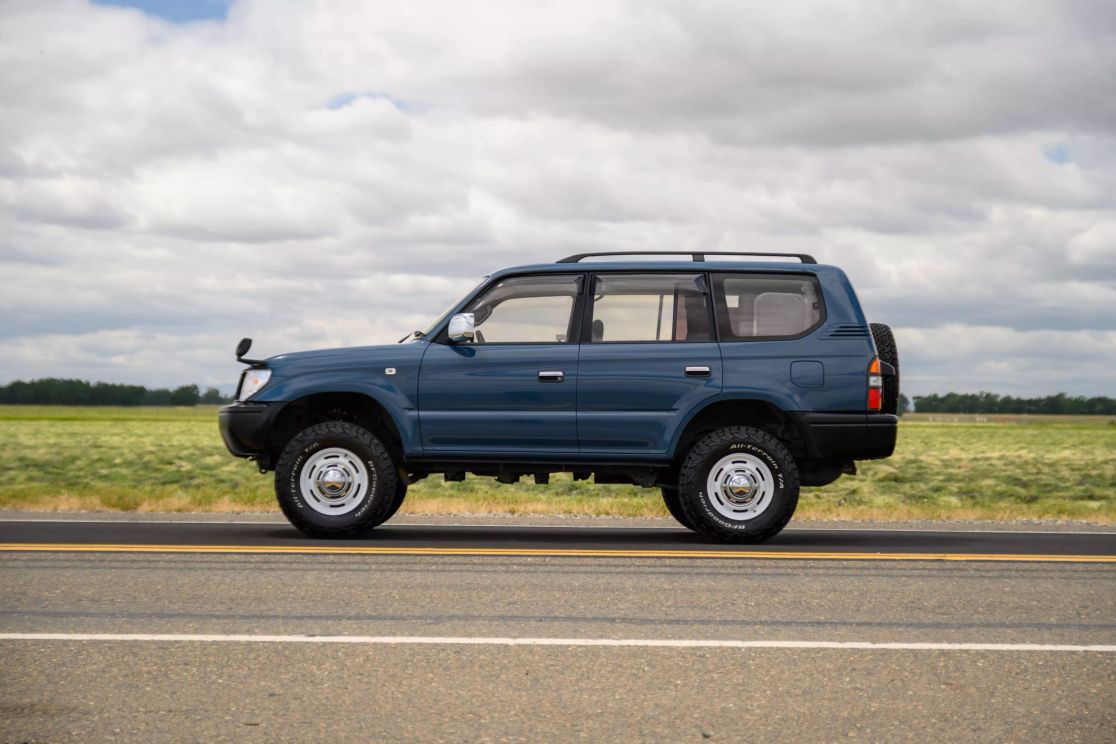 land-cruiser-prado-for-sale-02