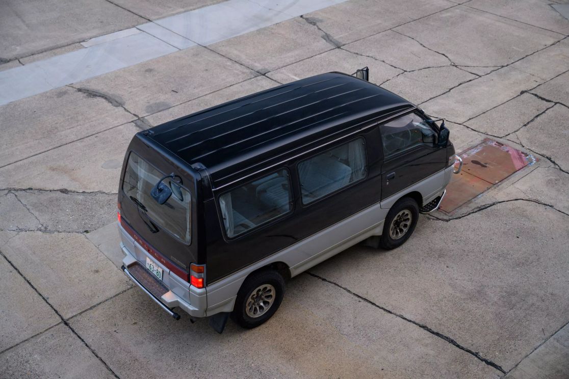mitsubishi-delica-star-wagon-for-sale-06