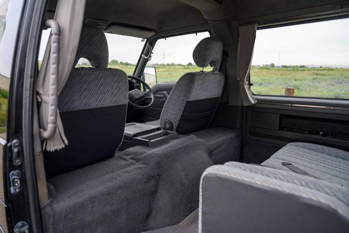 mitsubishi-delica-star-wagon-for-sale-16