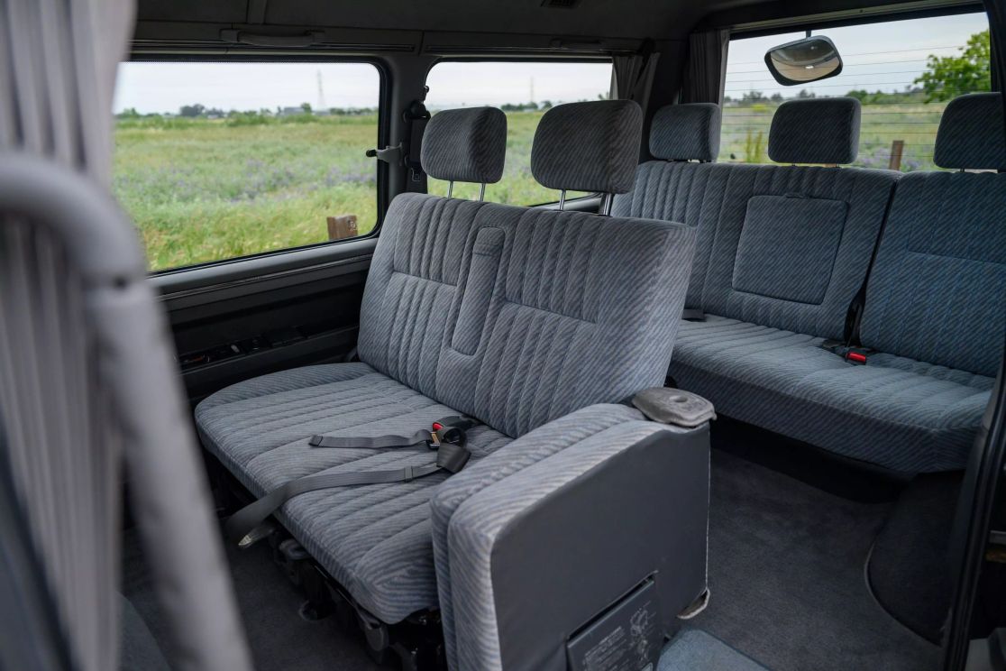 mitsubishi-delica-star-wagon-for-sale-17