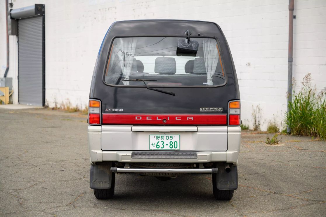 mitsubishi-delica-star-wagon-for-sale-25