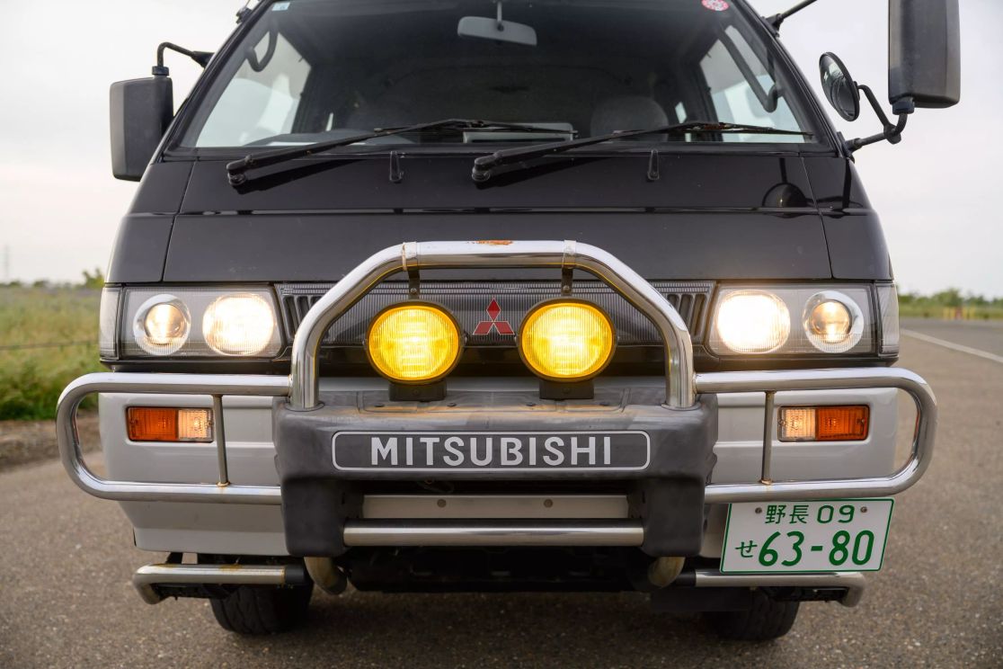 mitsubishi-delica-star-wagon-for-sale-35
