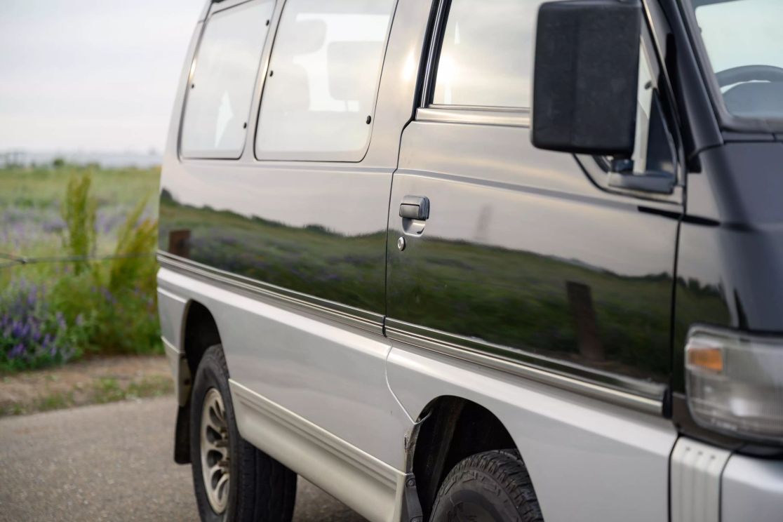 mitsubishi-delica-star-wagon-for-sale-36