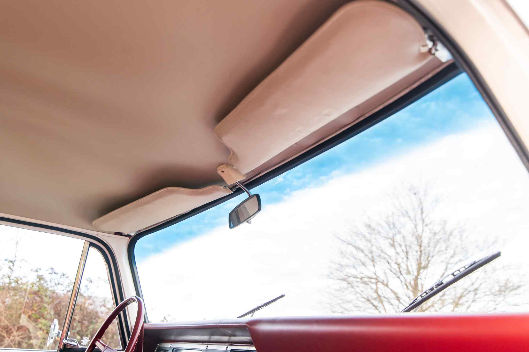 modified-1970-international-harvester-travelall-for-sale-106