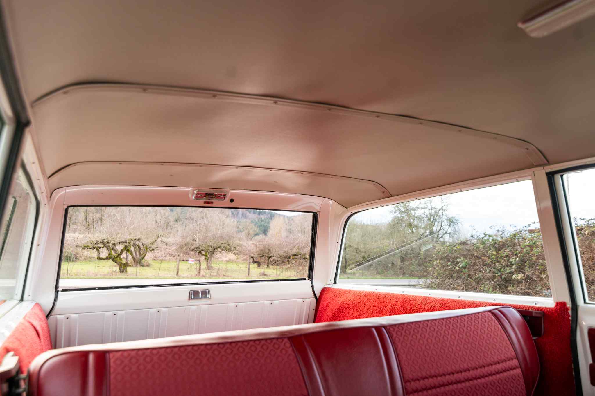 modified-1970-international-harvester-travelall-for-sale-107
