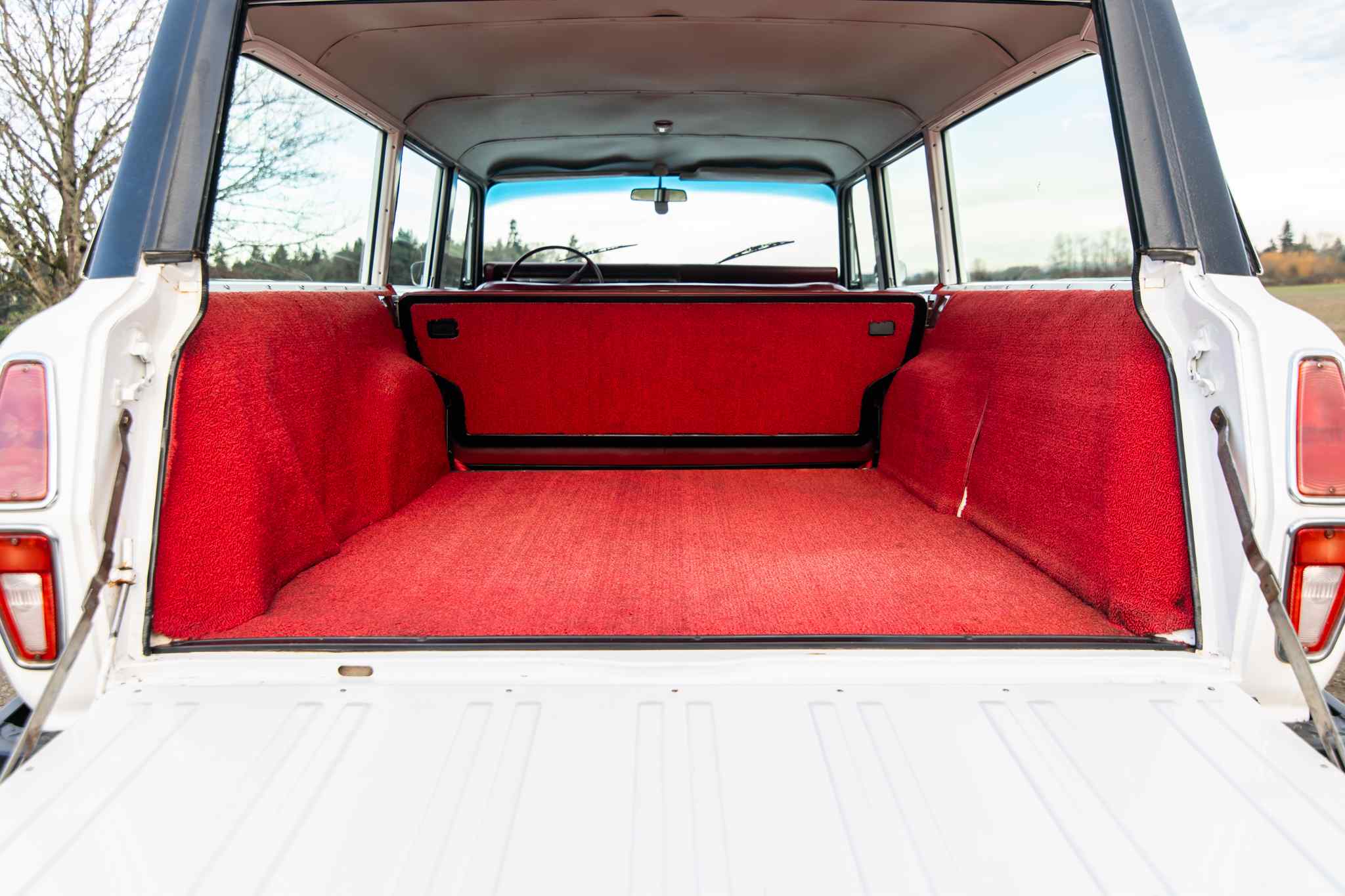 modified-1970-international-harvester-travelall-for-sale-123