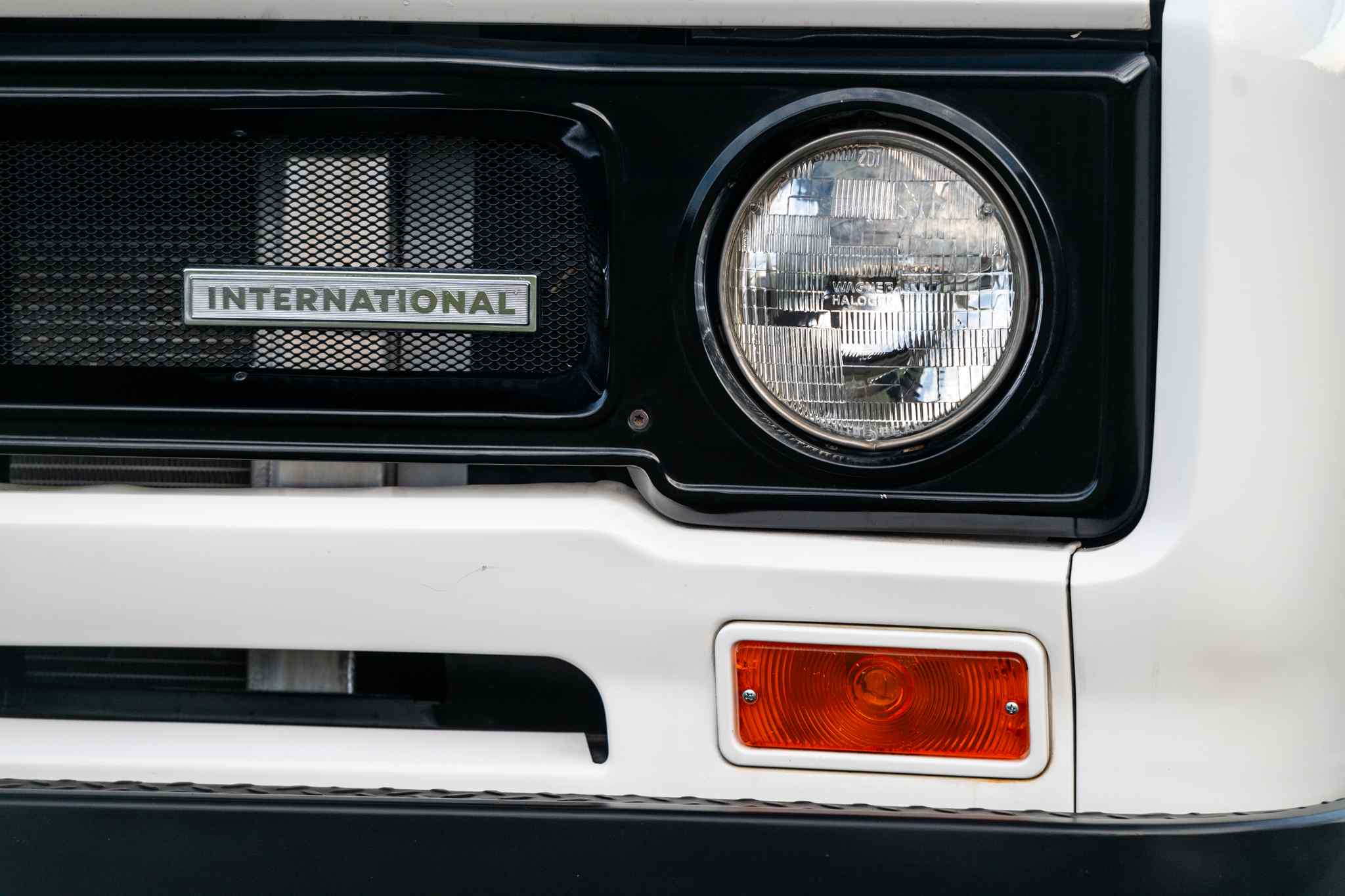 modified-1970-international-harvester-travelall-for-sale-33