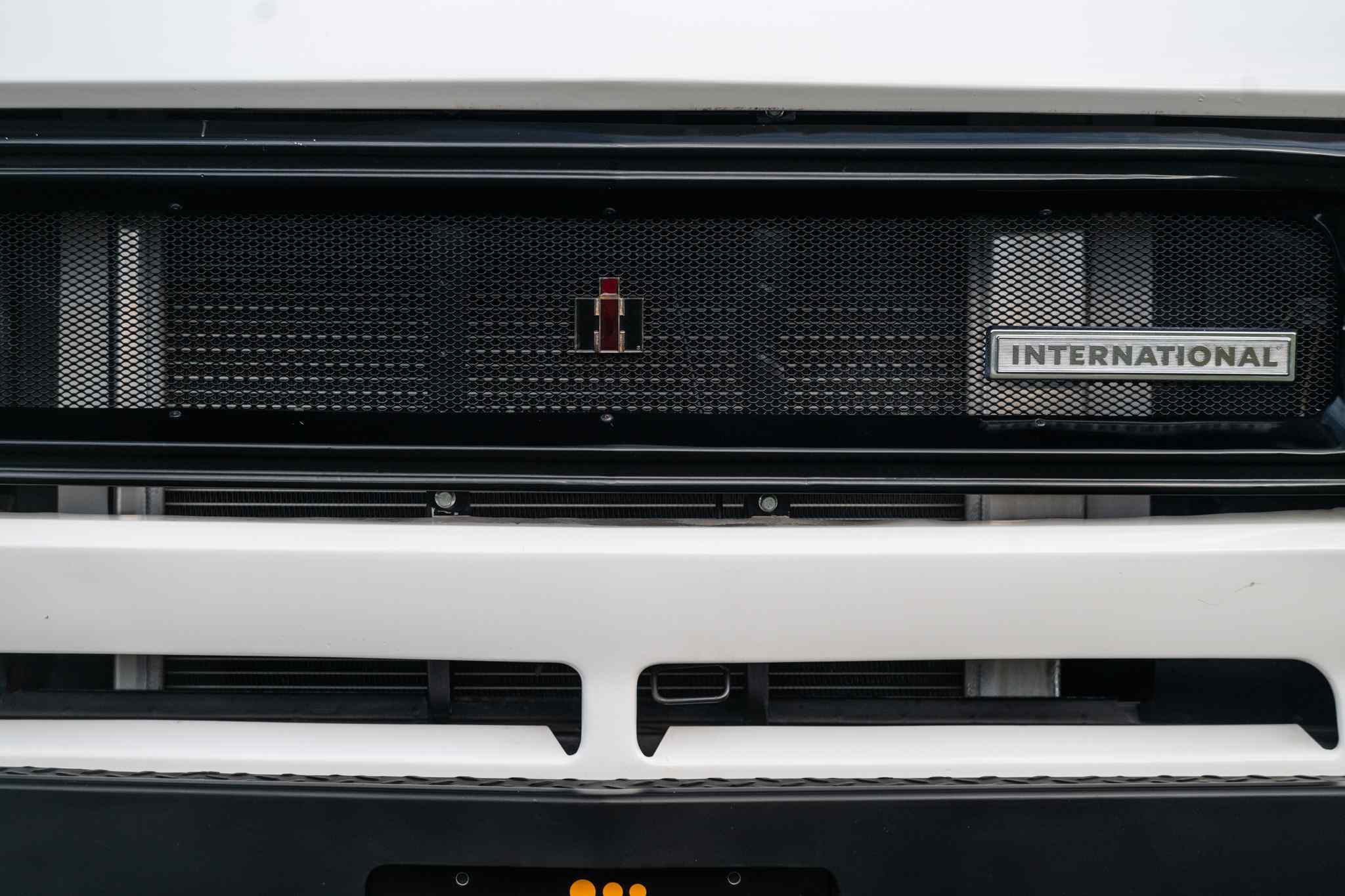 modified-1970-international-harvester-travelall-for-sale-34