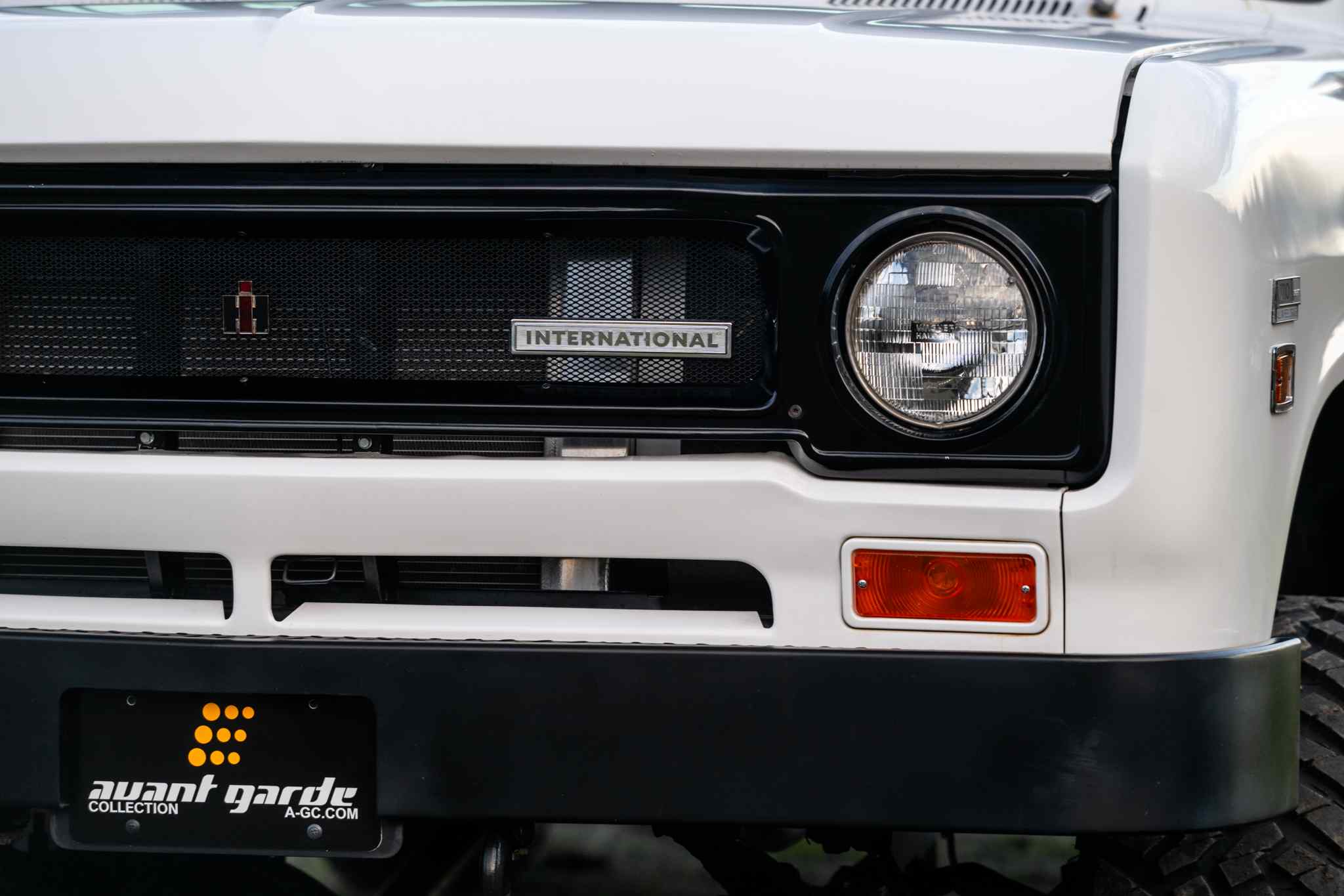 modified-1970-international-harvester-travelall-for-sale-37