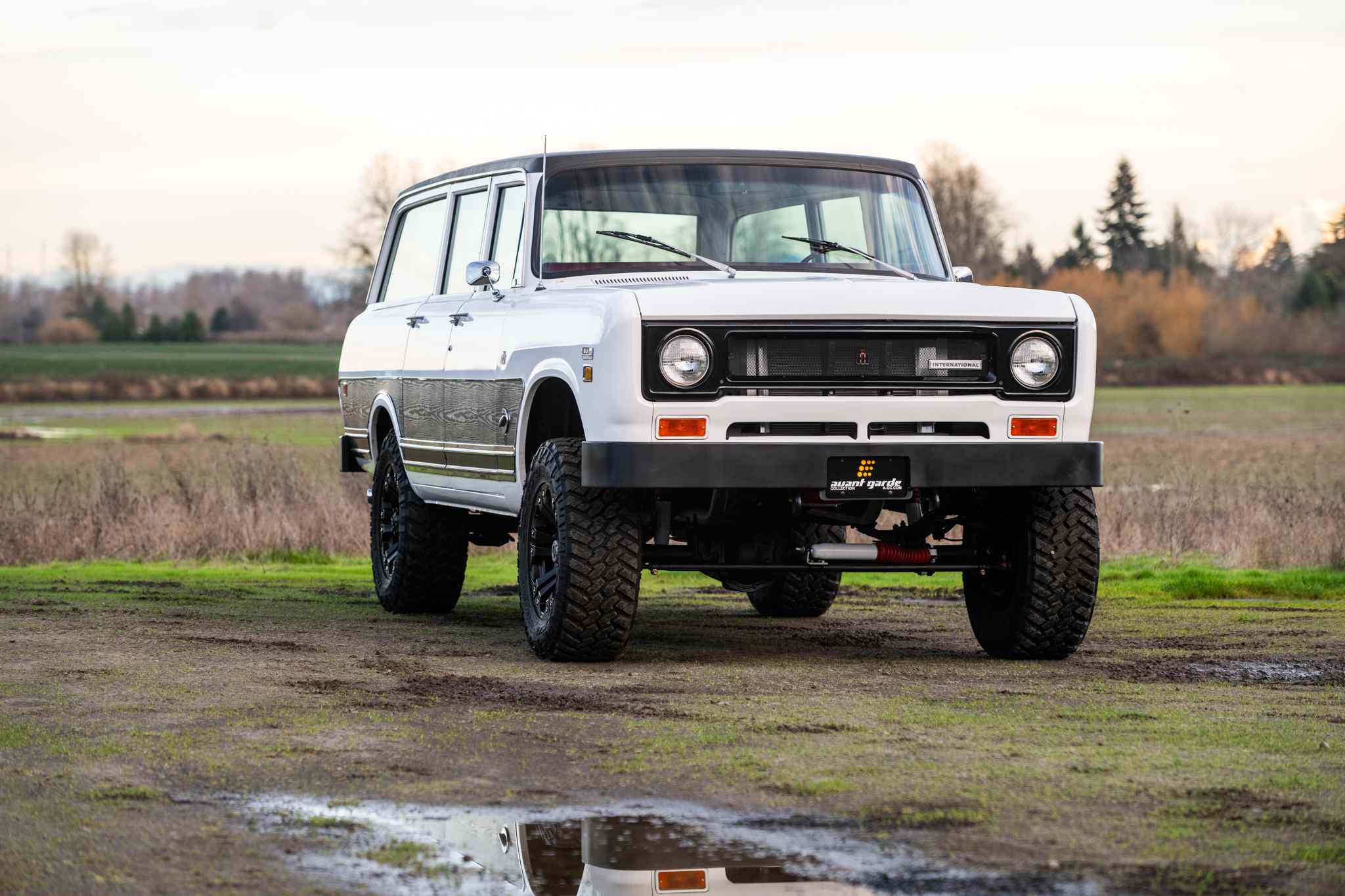modified-1970-international-harvester-travelall-for-sale-42
