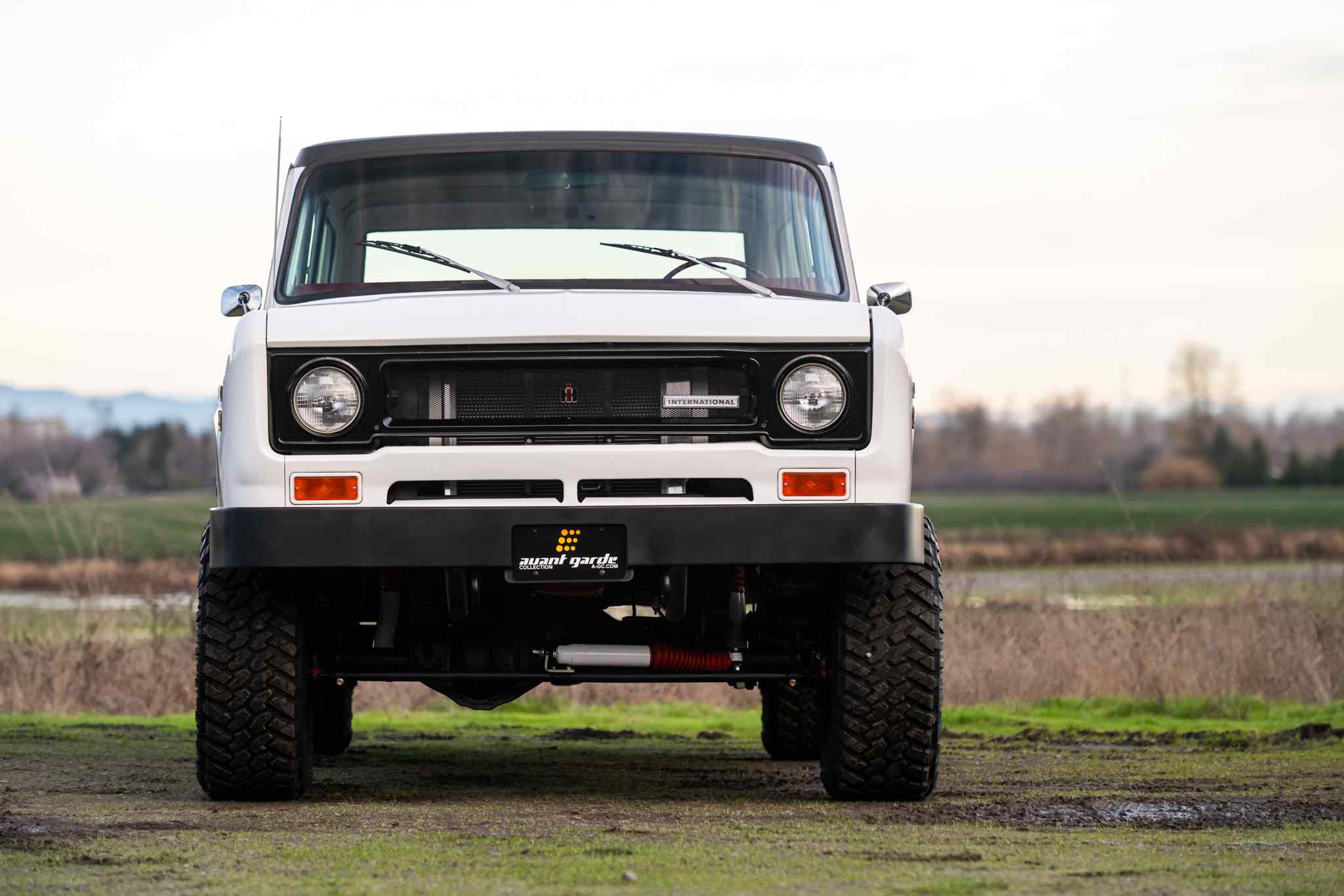 modified-1970-international-harvester-travelall-for-sale-44