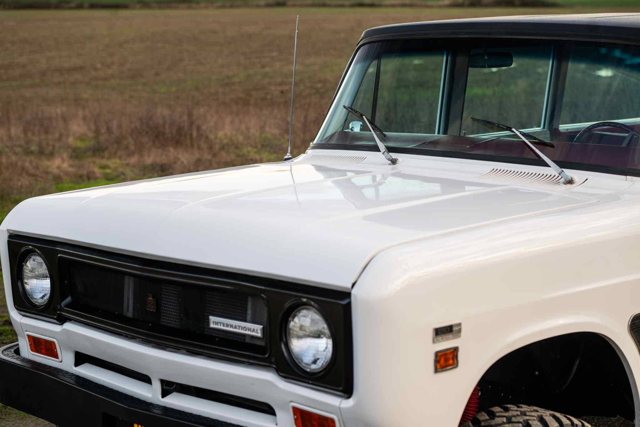 modified-1970-international-harvester-travelall-for-sale-49