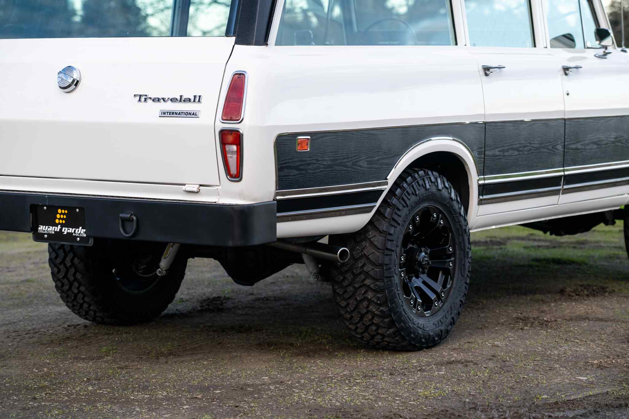 modified-1970-international-harvester-travelall-for-sale-69
