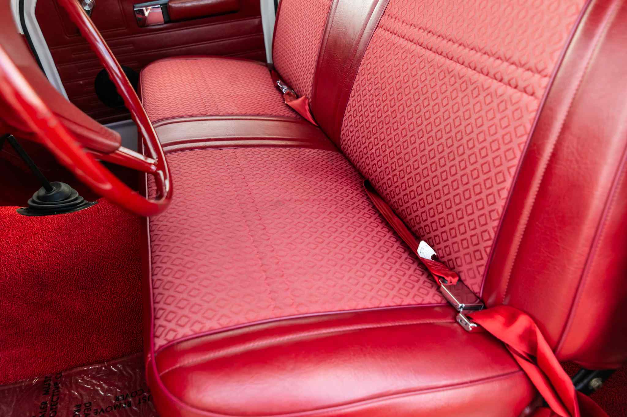 modified-1970-international-harvester-travelall-for-sale-87