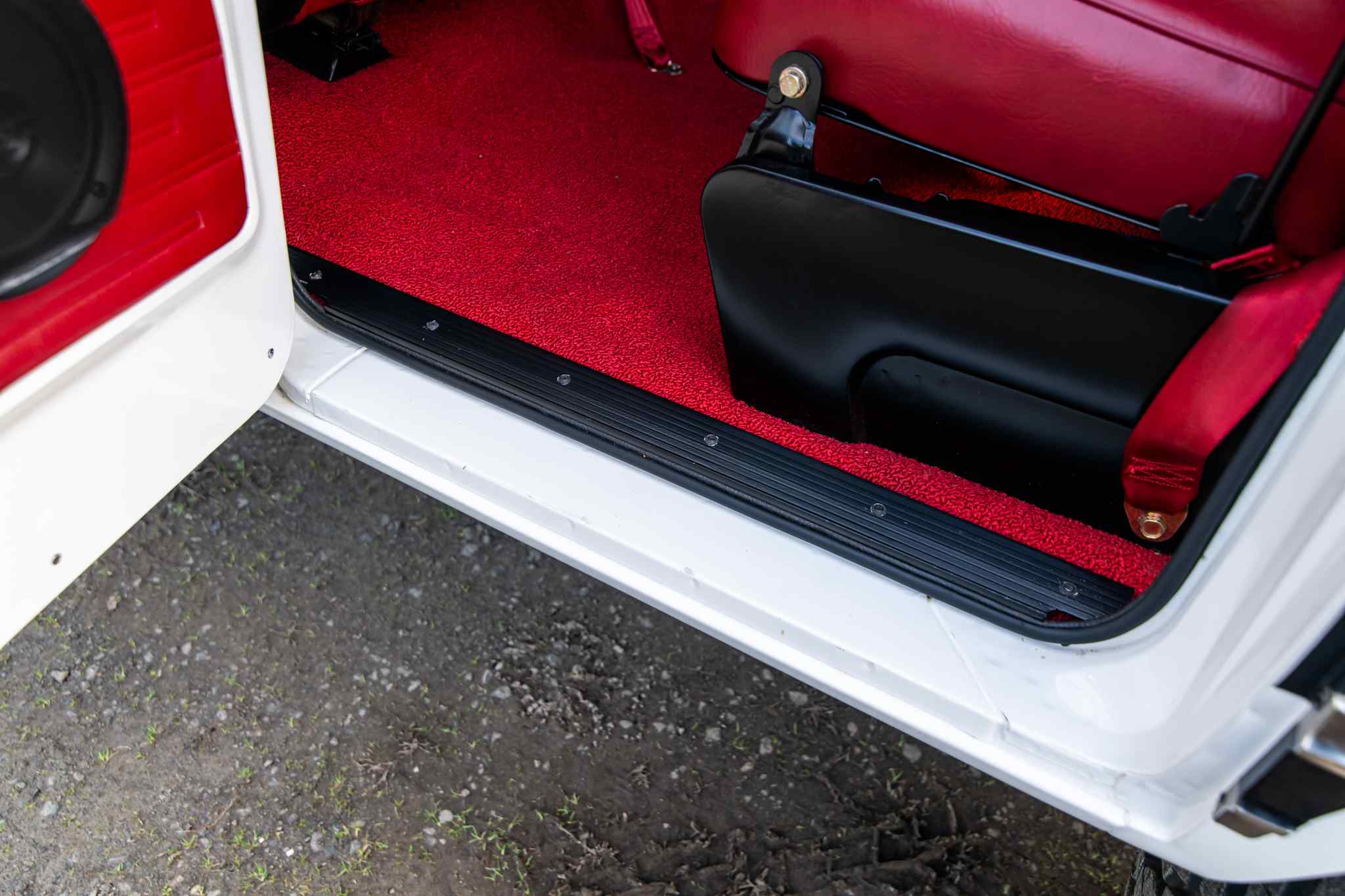 modified-1970-international-harvester-travelall-for-sale-98