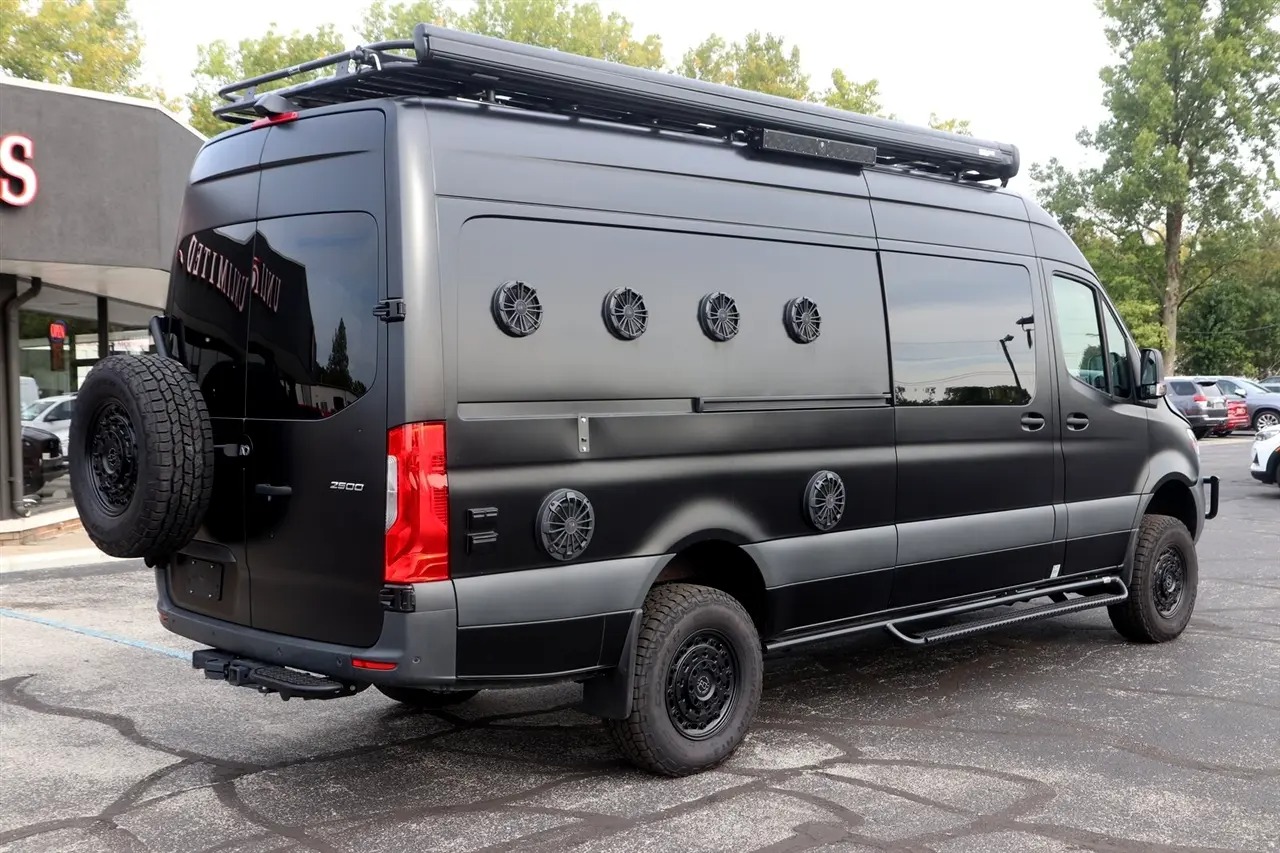 modified-2020-mercedes-benz-sprinter-2500-170-in-wb-1