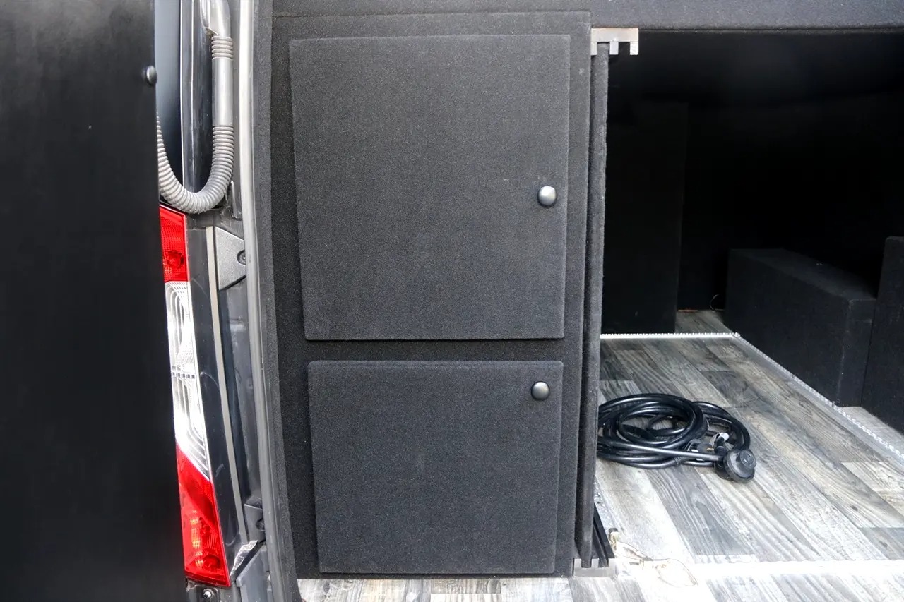 modified-2020-mercedes-benz-sprinter-2500-170-in-wb-19