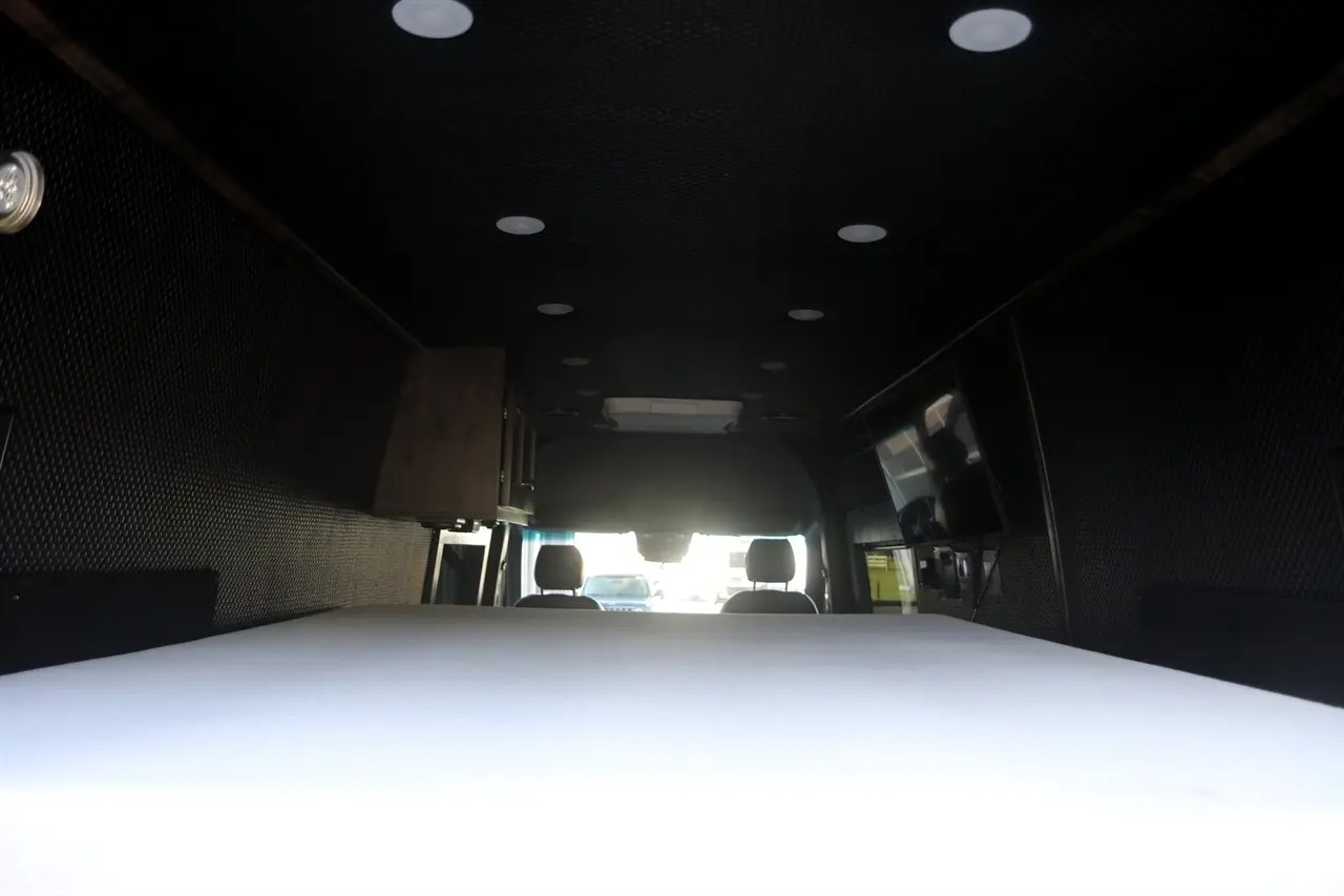 modified-2020-mercedes-benz-sprinter-2500-170-in-wb-20