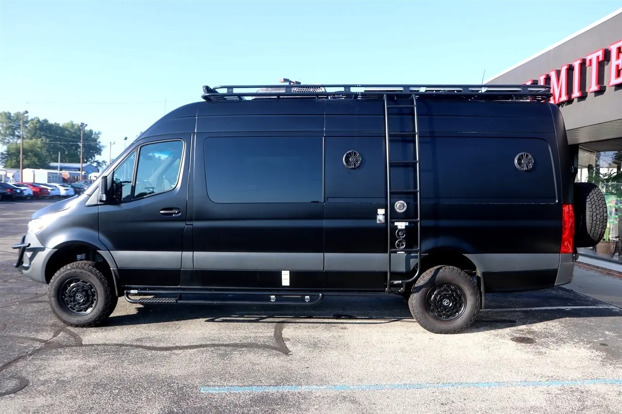 modified-2020-mercedes-benz-sprinter-2500-170-in-wb-23