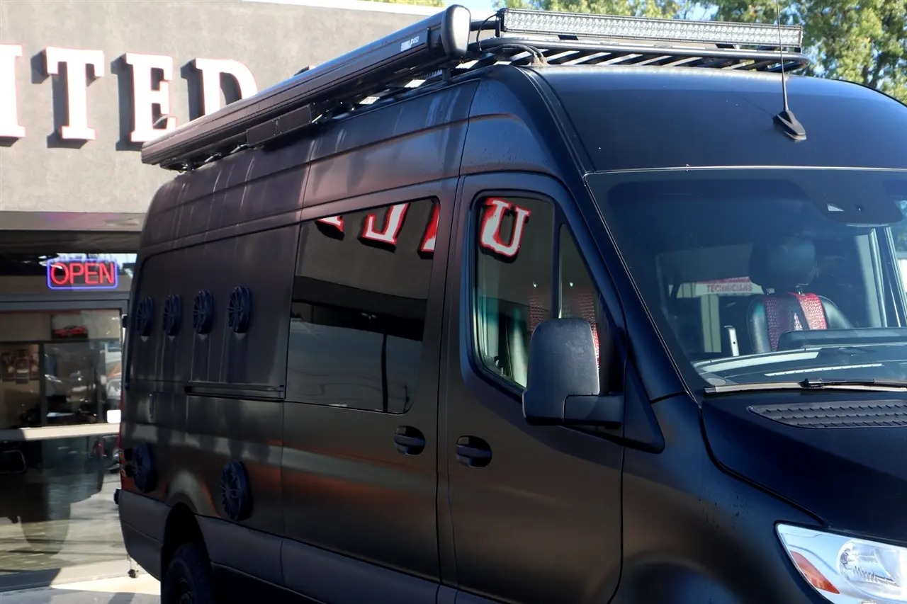 modified-2020-mercedes-benz-sprinter-2500-170-in-wb-36