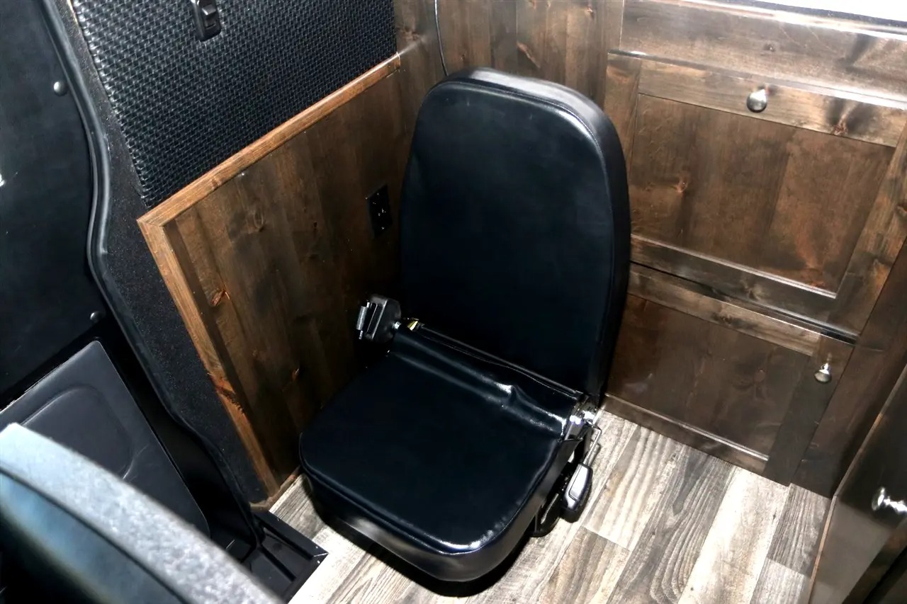modified-2020-mercedes-benz-sprinter-2500-170-in-wb-5