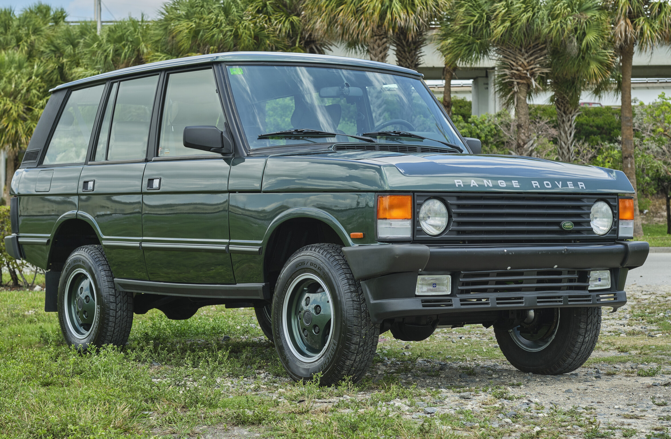 range-rover-3.9-vogue-se2-for-sale-01