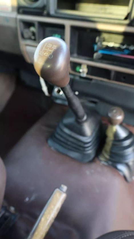 toyota-land-cruiser-troopy-for-sale-04