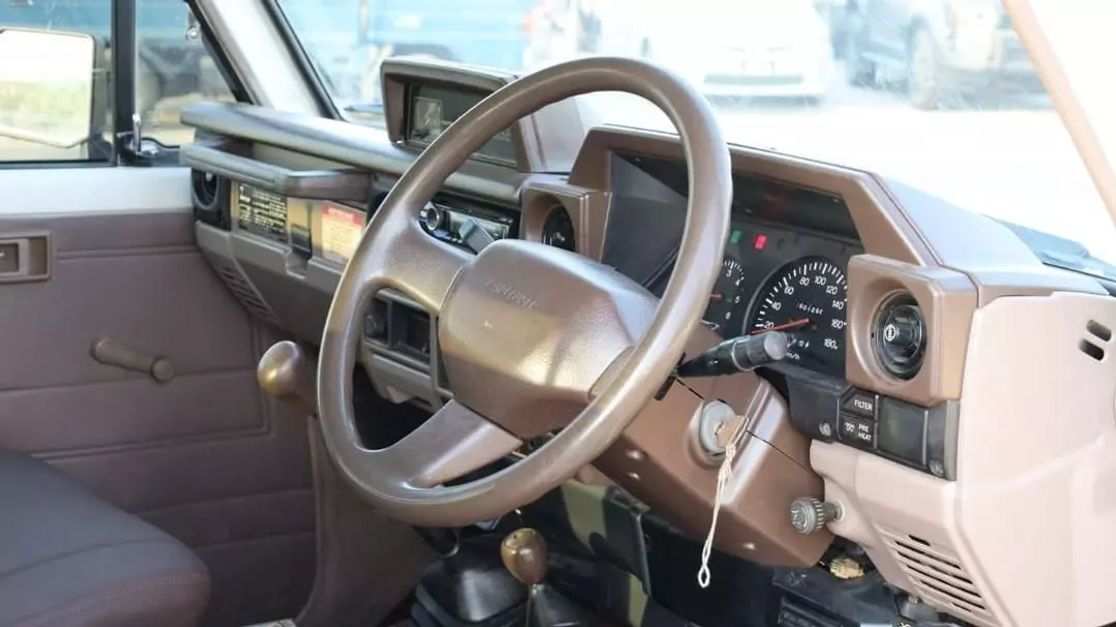 toyota-land-cruiser-troopy-for-sale-08