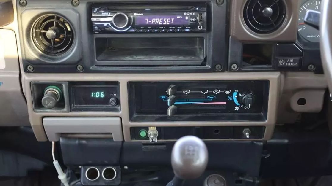 toyota-land-cruiser-troopy-for-sale-13