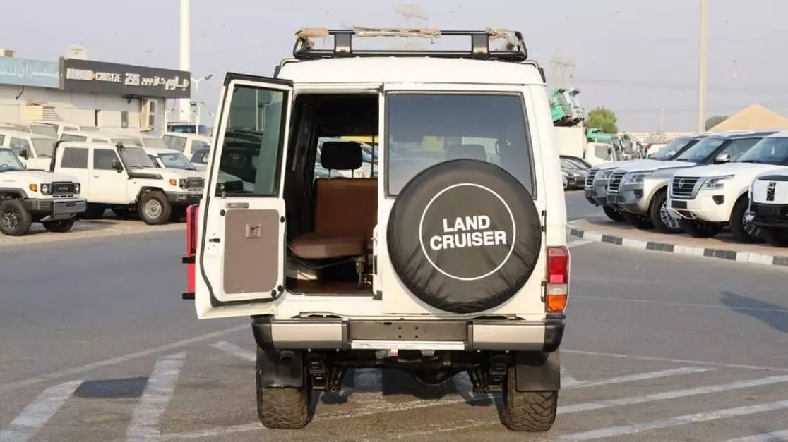 toyota-land-cruiser-troopy-for-sale-16