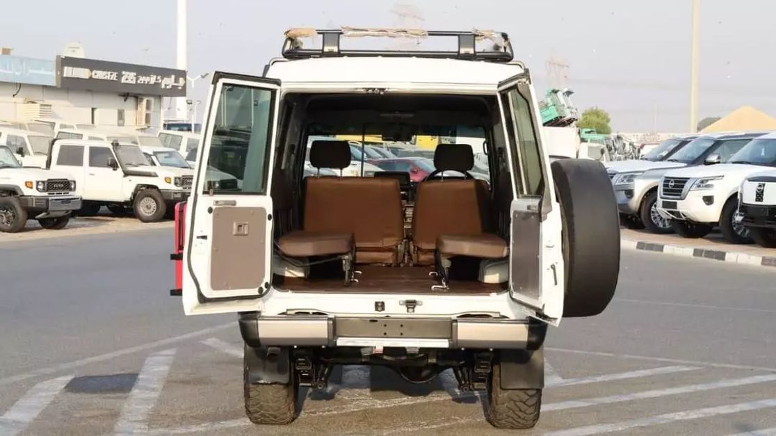 toyota-land-cruiser-troopy-for-sale-17
