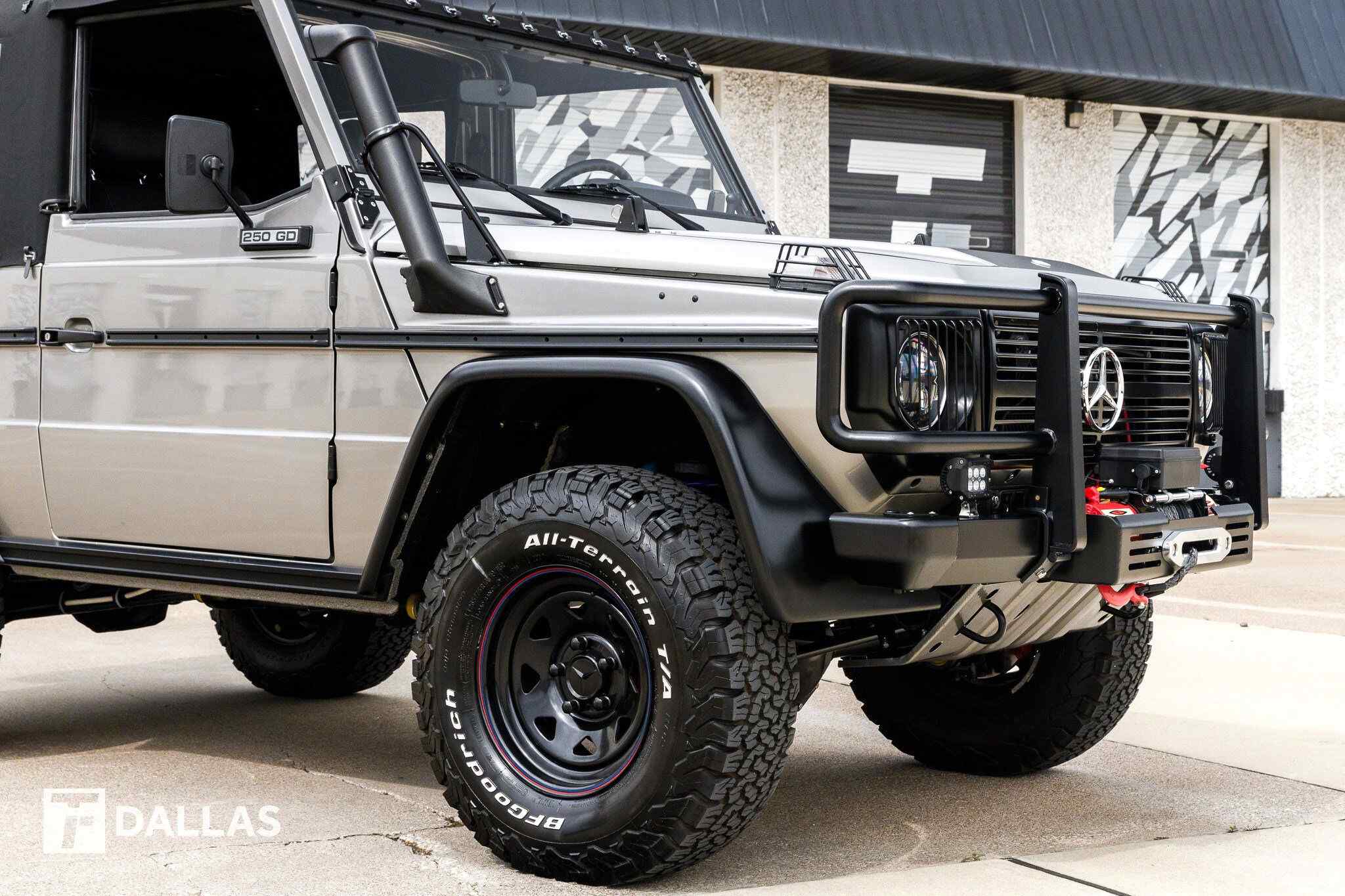 used-1990-mercedes-benz-250-gd-expedition-motor-company-for-sale-2