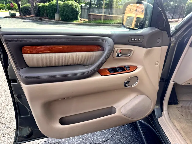 used-2007-lexus-lx-470-for-sale-27