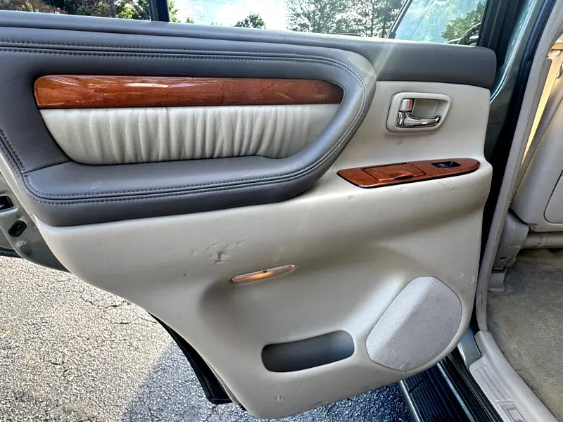 used-2007-lexus-lx-470-for-sale-32
