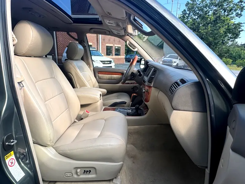 used-2007-lexus-lx-470-for-sale-35